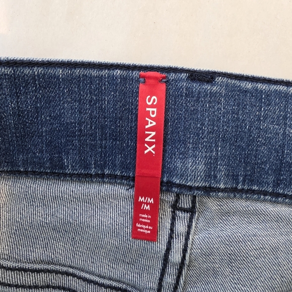 NWT SPANX Kick Flare Crop Jeans In Vintage Indigo Sz Medium - Picture 6 of 9